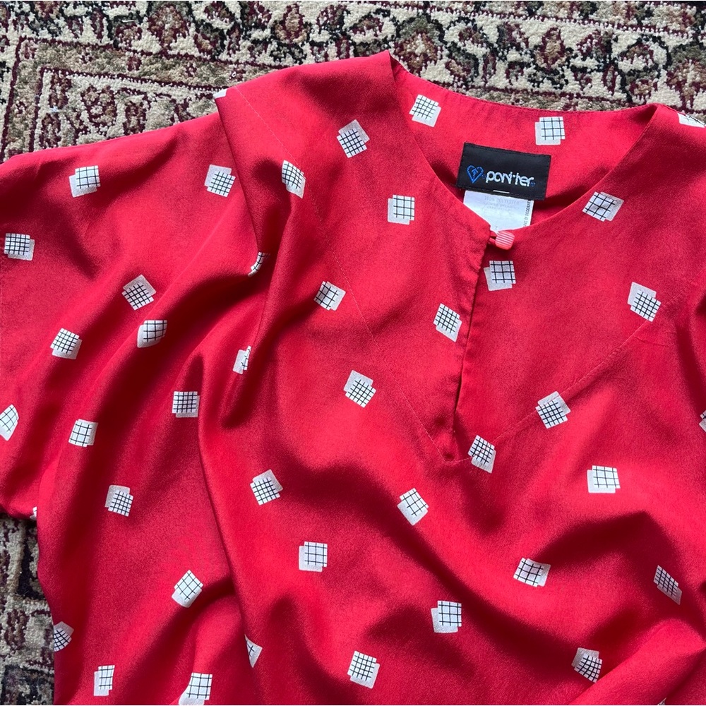 Red Geometric Blouse - Picture 2 of 6